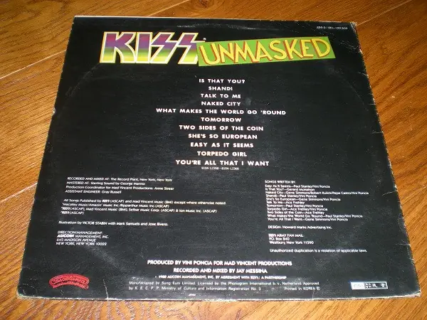 Kiss - Unmasked = 가면의 정체 뒷면