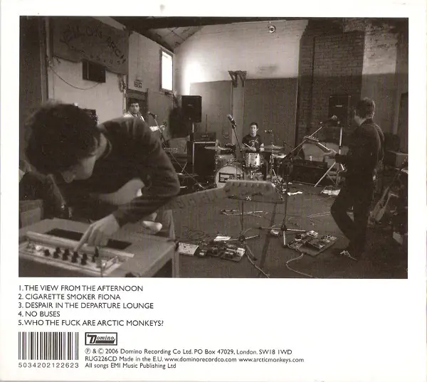 Arctic Monkeys - Who The Fuck Are Arctic Monkeys? 뒷면