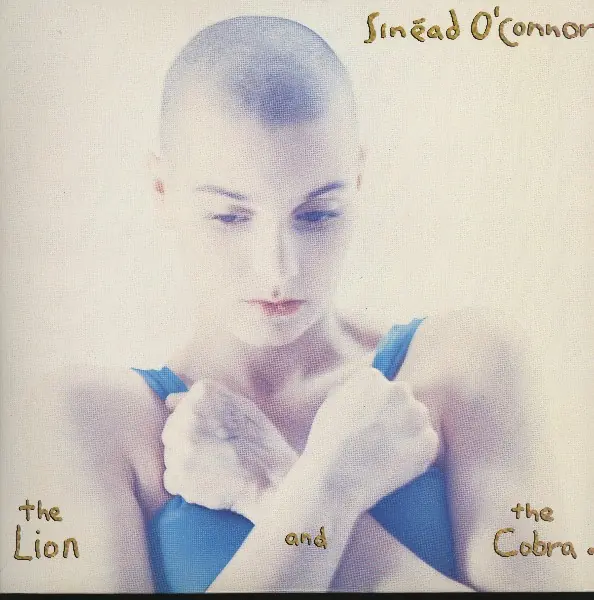 Sinéad O'Connor - The Lion And The Cobra 앞면